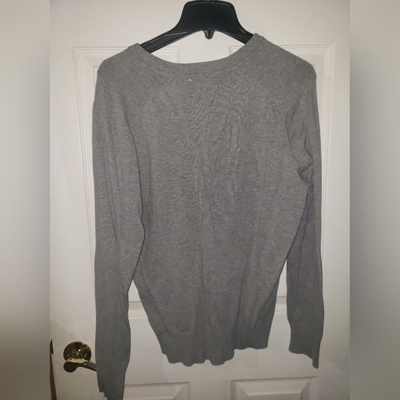 V neck sweater - Picture 3 of 4